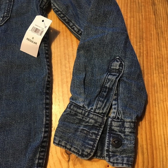 New GAP kids 6/7 lined lightweight denim shirt - Picture 4 of 8